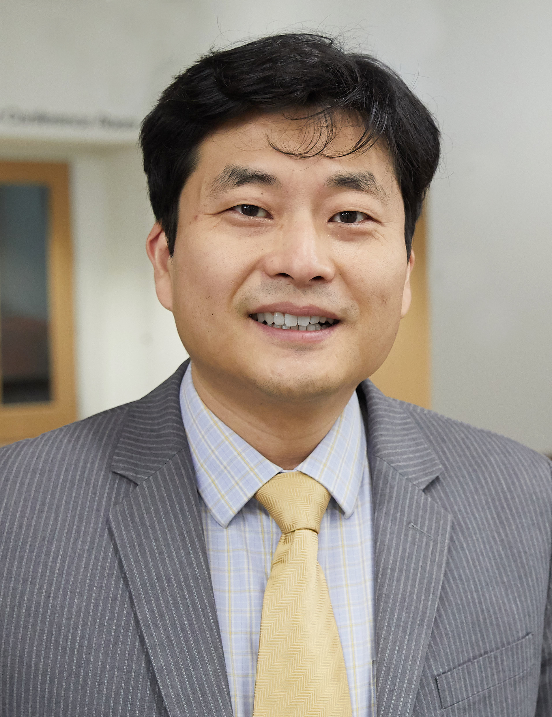 Prof. Ziho Kang